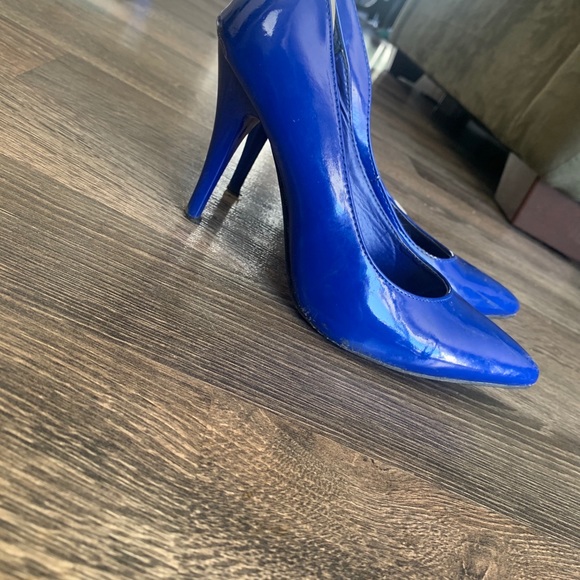 Blue Heels - Picture 3 of 4